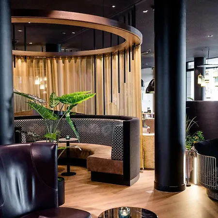 One Frankfurt-messe 3*