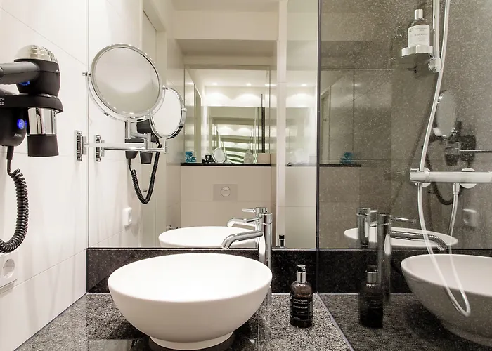 Hotel One Frankfurt Messe