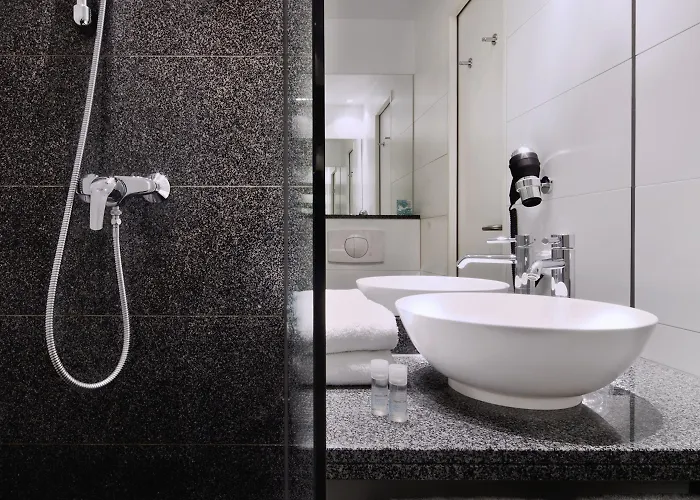 One Frankfurt Messe Hotel